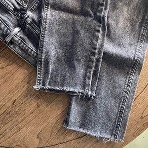Grey Distressed Gap Ankle Jean, Size 10/30R